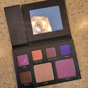 Deck of Scarlet 2 Edition Makeup Palette